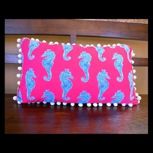 Lilly Pulitzer in/outdoor reversible pillow EUC